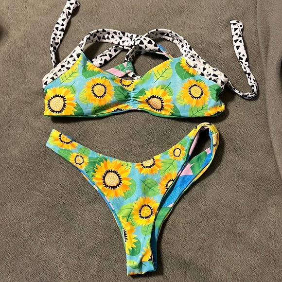moana bikini Other - Reversible sunflower bikini